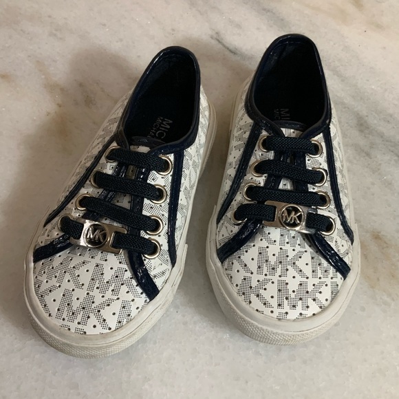 Michael Kors Other - Mikael Kors lil girl easy on/off sneakers size 6